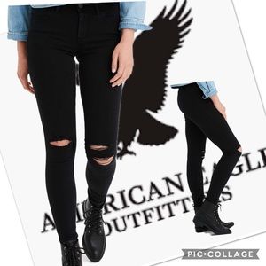 NEW! AE Destroyed Black Super Stretch Jeggings